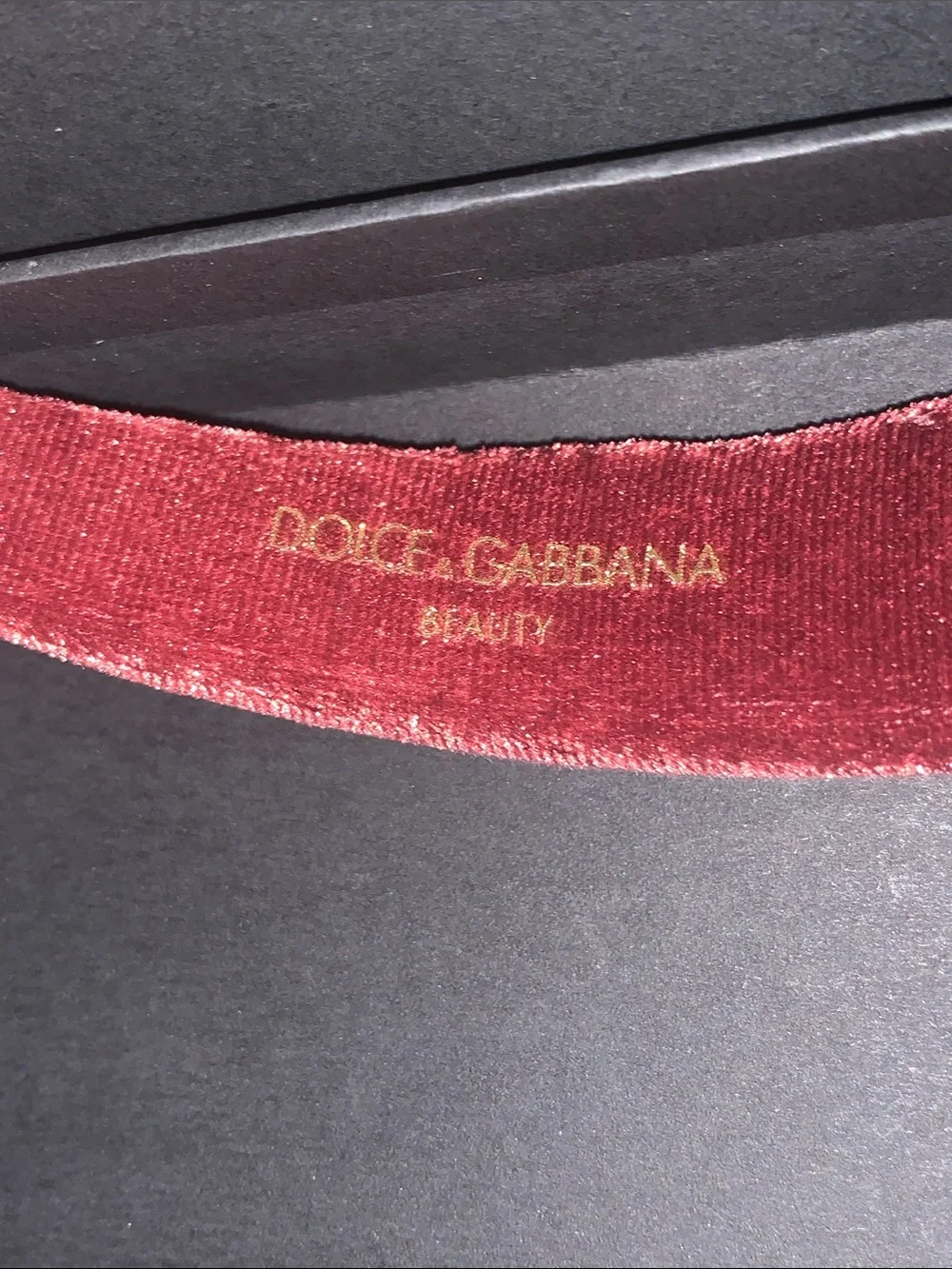 DOLCE & GABBANA BRAND NEW IN BOX LIMITED EDITION ROSE PLUSH VELVET HEADBAND